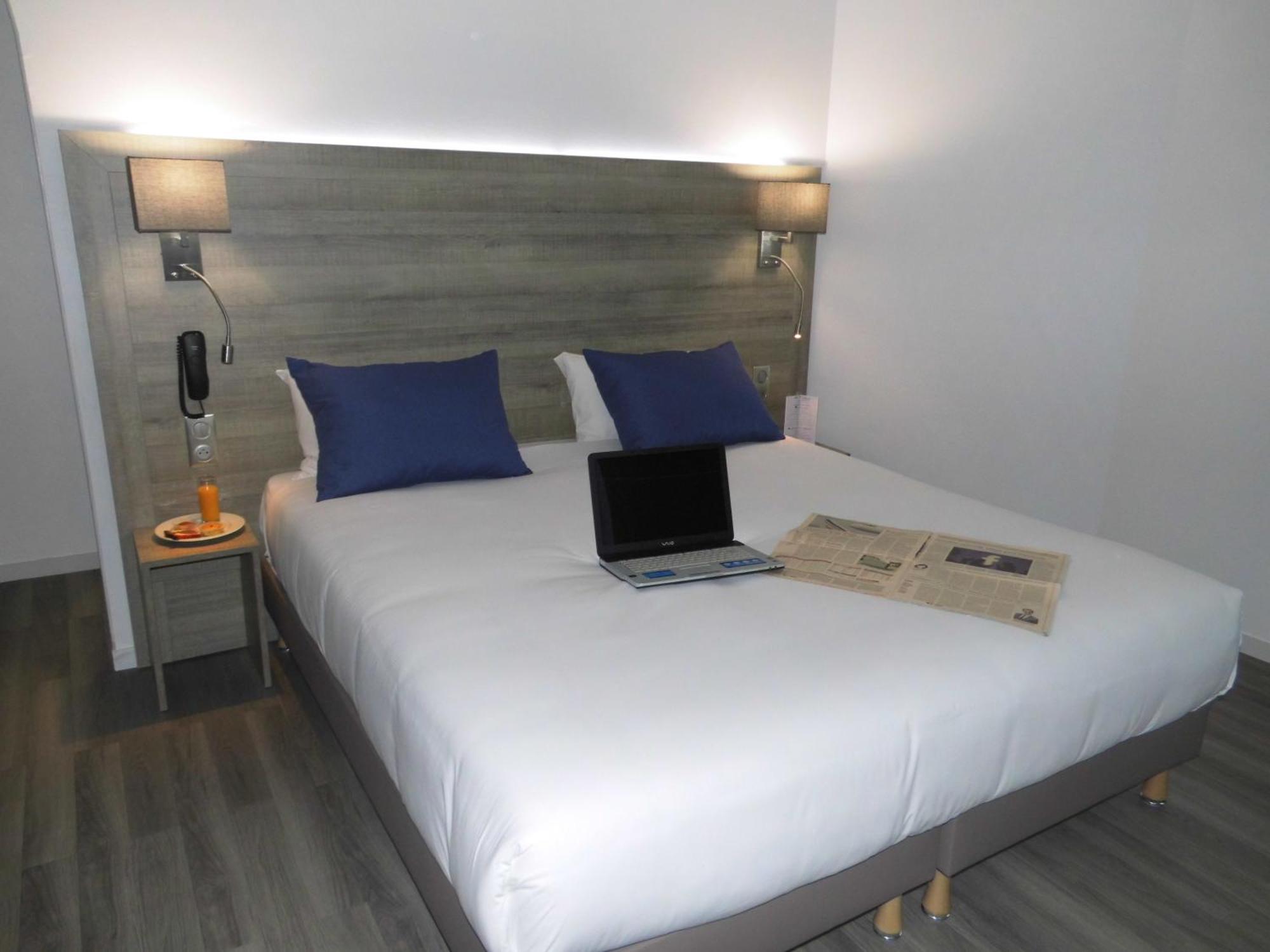 Hotel Le Circuit Ле-Ман Екстер'єр фото